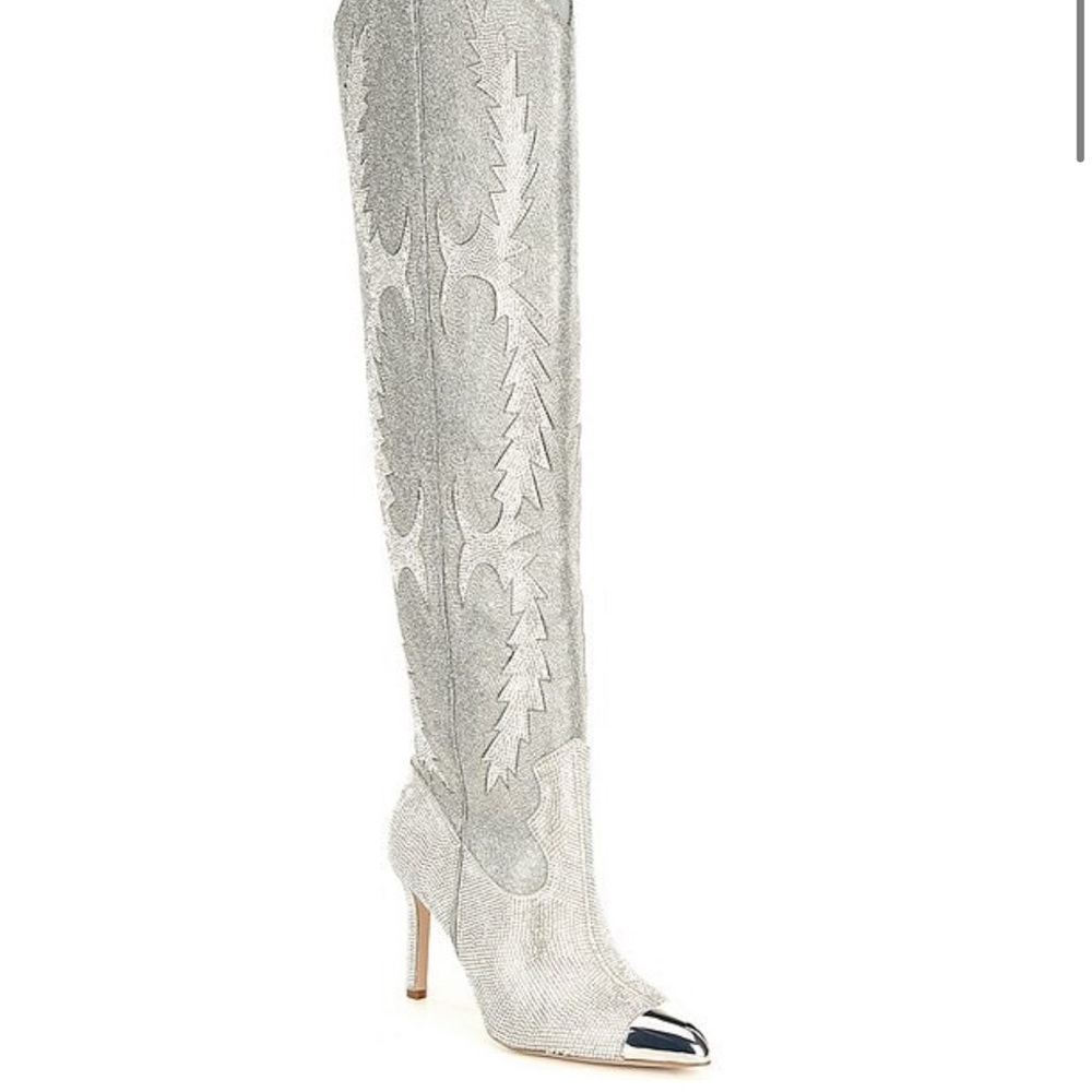 Must Have Gianni Bini boots 😍